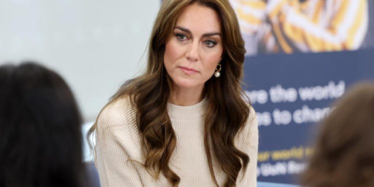 royal expert says princess kate's most recent public appearance may have been challenging given her treatment