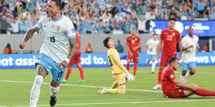 Copa America: Panama strikes late to startle 10-man squad, as Uruguay thrashes Bolivia to go closer to the quarterfinals. US