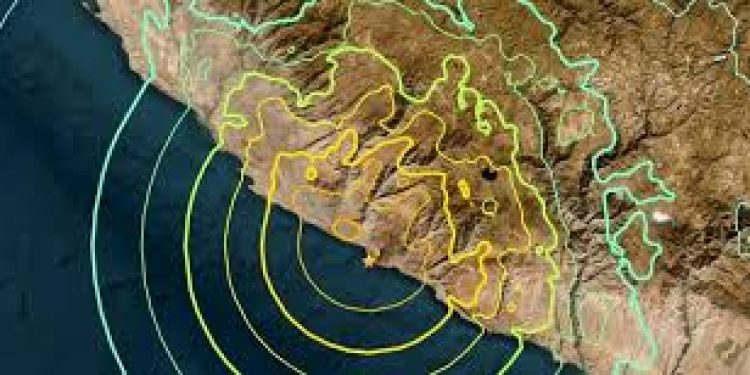 A 7.2-magnitude earthquake occurs off the coast of Peru; USGS issues a tsunami warning.