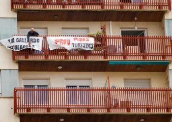 by 2028, tourists will not be allowed to rent apartments in this spanish city.