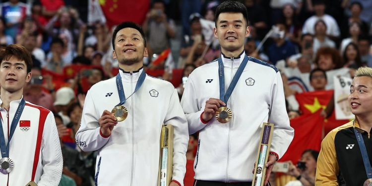 olympic badminton doubles gold over china, but without political symbols, as taiwanese fans celebrate in paris